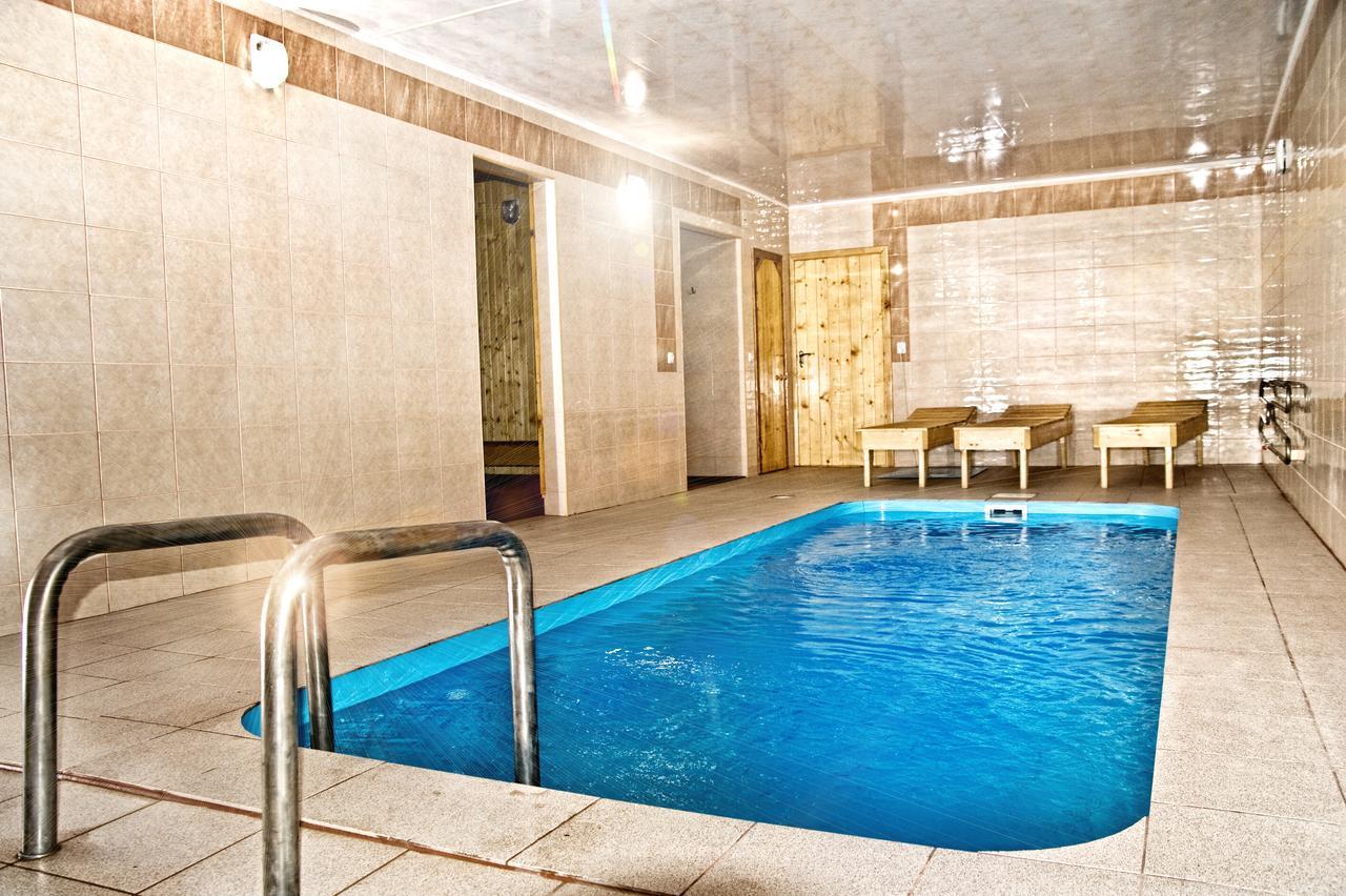 Kolyba Complex Hotel Oeman Buitenkant foto